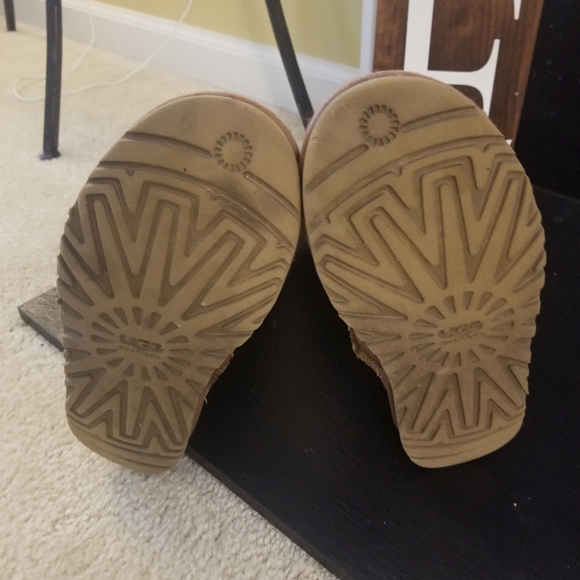 🎁UGG Classic Tall Chestnut Boots🎁 - Picture 7 of 8